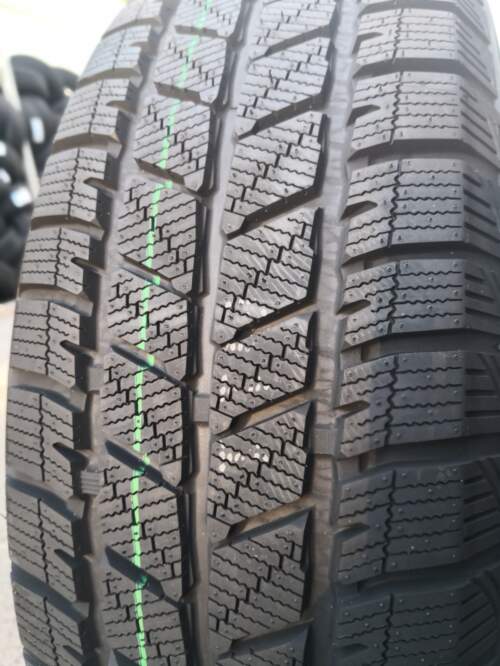 225/65R16 112/110R Duraturn Mozzo winter Van