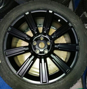 KOMPLET 275/45R21 110V XL ContiCrossContact Winter LAND ROVER Range Rover (Black Low Gloss) 9,5Jx21 5/120 ET49 Senzor OE CONTINENTAL