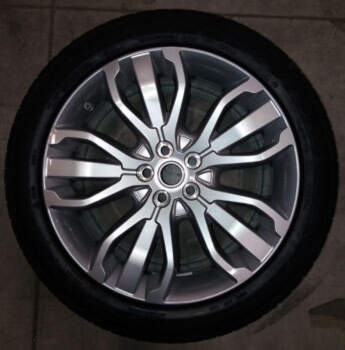 KOMPLET 275/45R21 110V XL UltraGrip Performance SUV G1 FP MS LAND ROVER Range Rover (Silver) 9,5Jx21 5/120/72,5 ET49 Senzor OE DEMO GOODYEAR